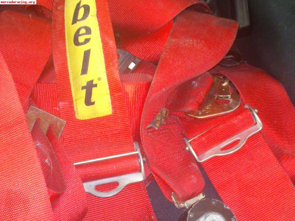 2 arneses y 1 bacquet caducados