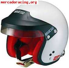 Varios fuera de homologación: varios arneses y casco sparco
