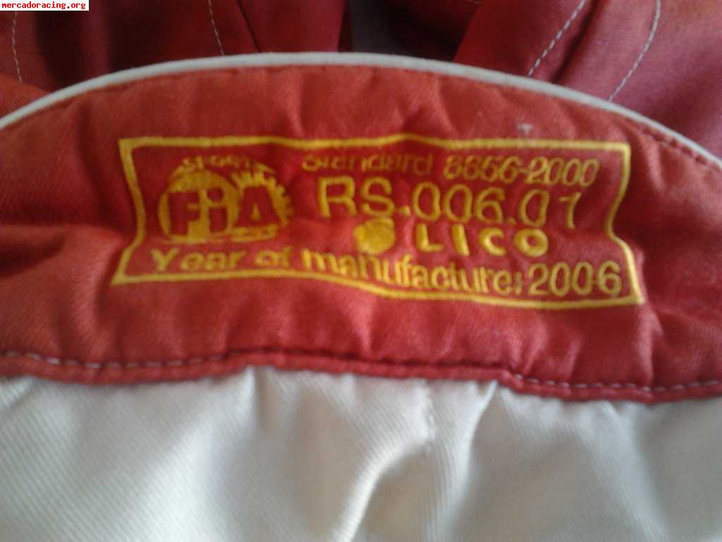 Se vende mono lico talla 54 rojo y blanco