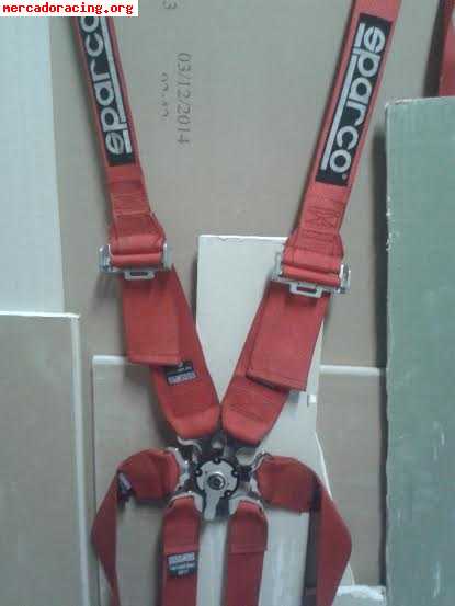 Se venden 2 arneses sparco