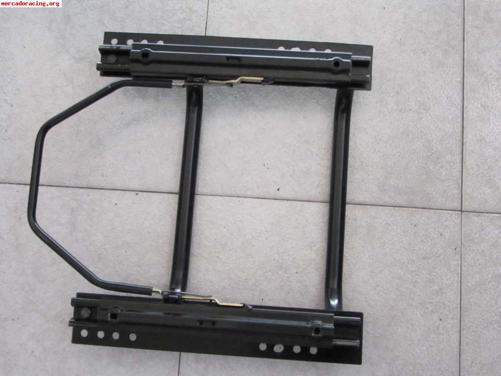 Vendo base sparco   guia corredera para peugeot 205