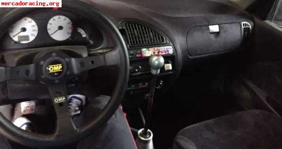 Vendo salpicadero en piel vuelta de saxo vts 