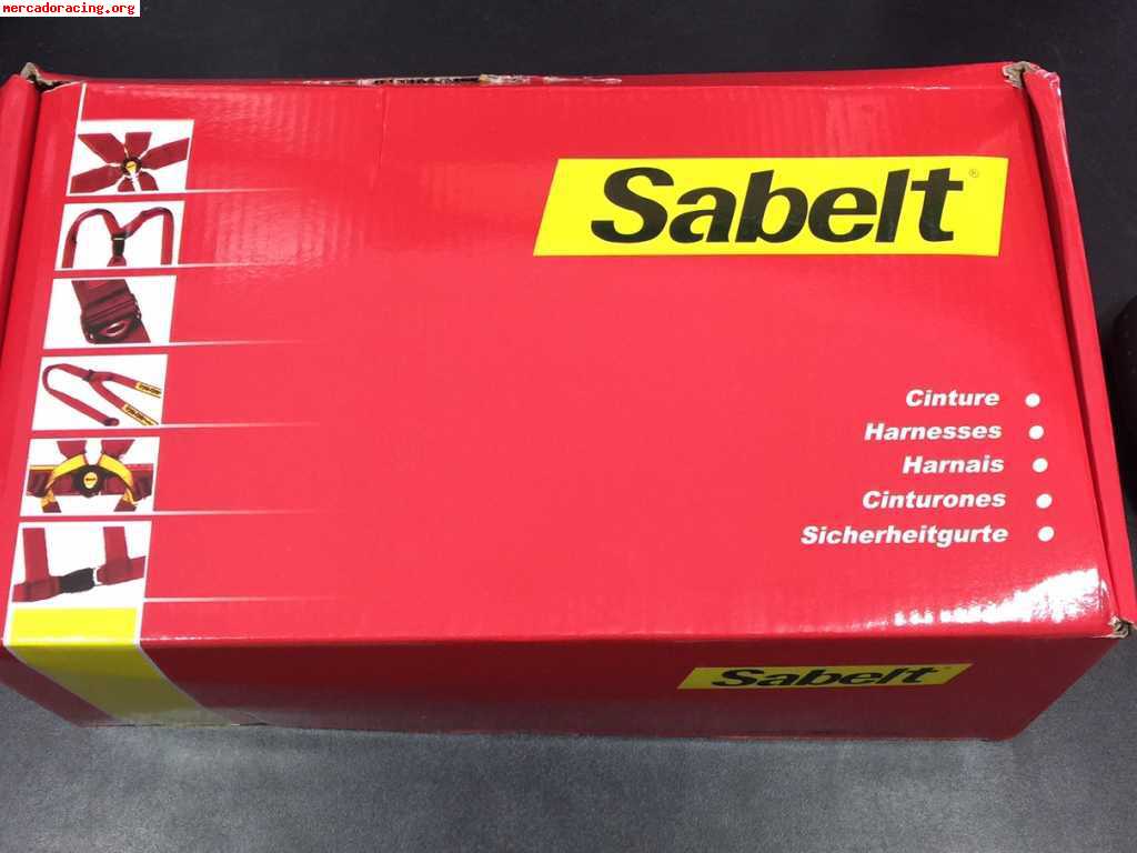  vendo arneses sabelt 6 puntos sin estrenar. 