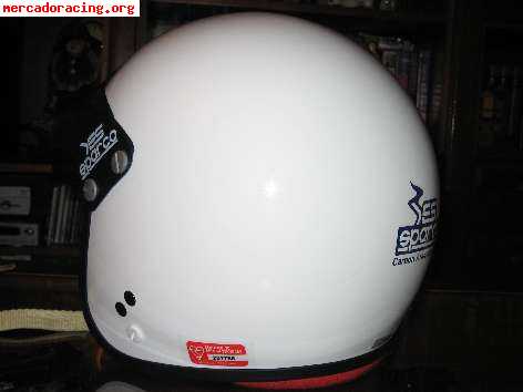 Vendo mono, casco y sotocasco