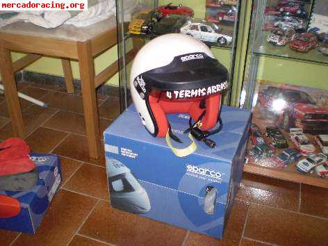 Vendo mono, casco, botines...