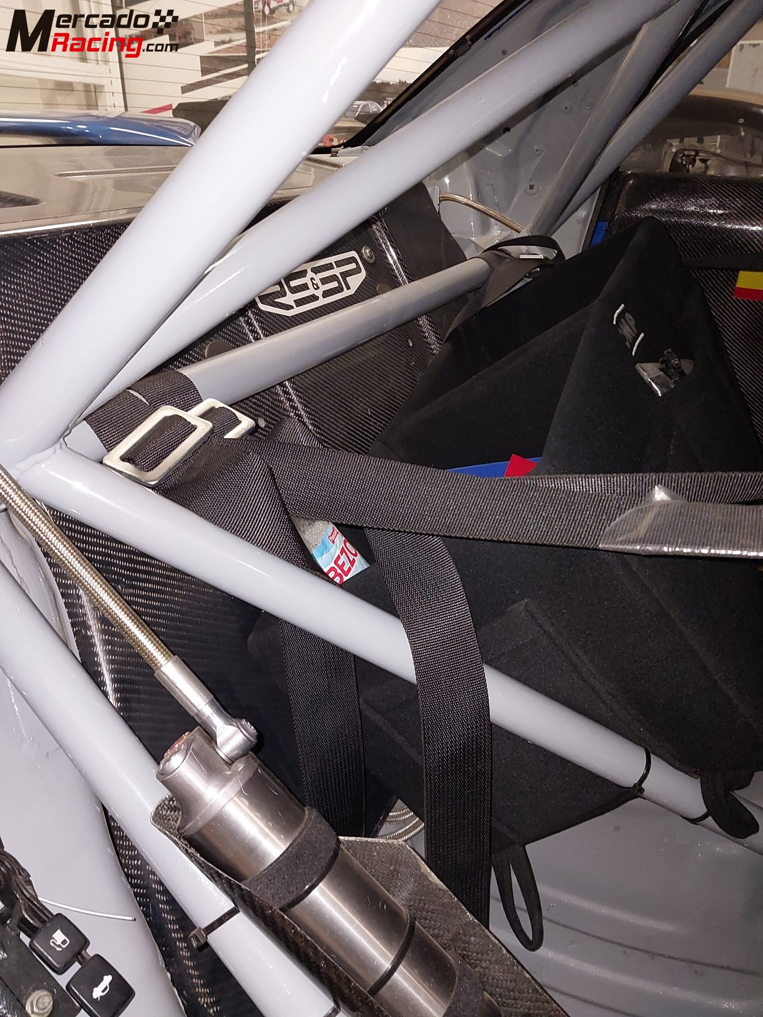 Se venden 2 baquet sparco circuit y 2 arnes 