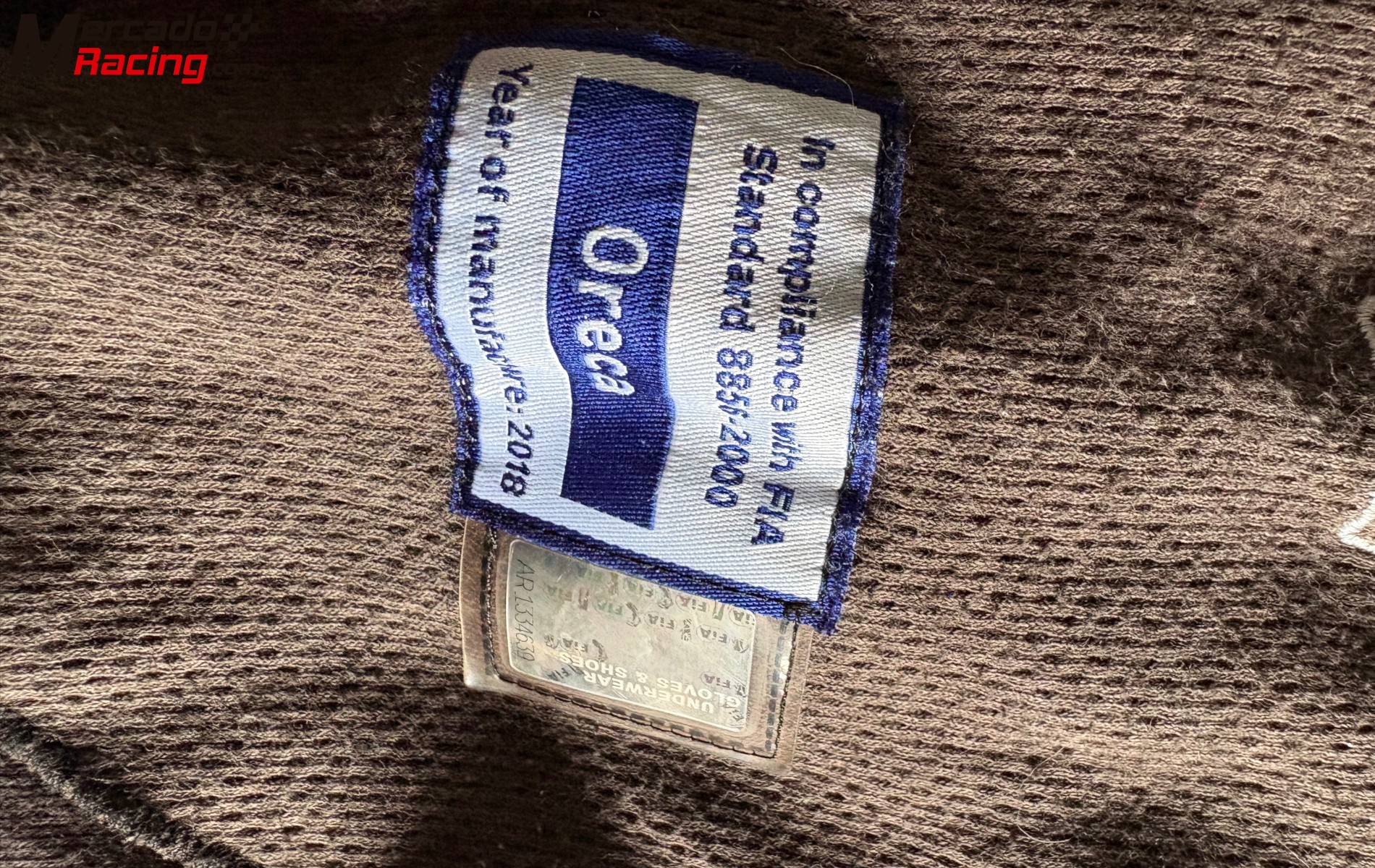 Camiseta, pantalón y sotocasco