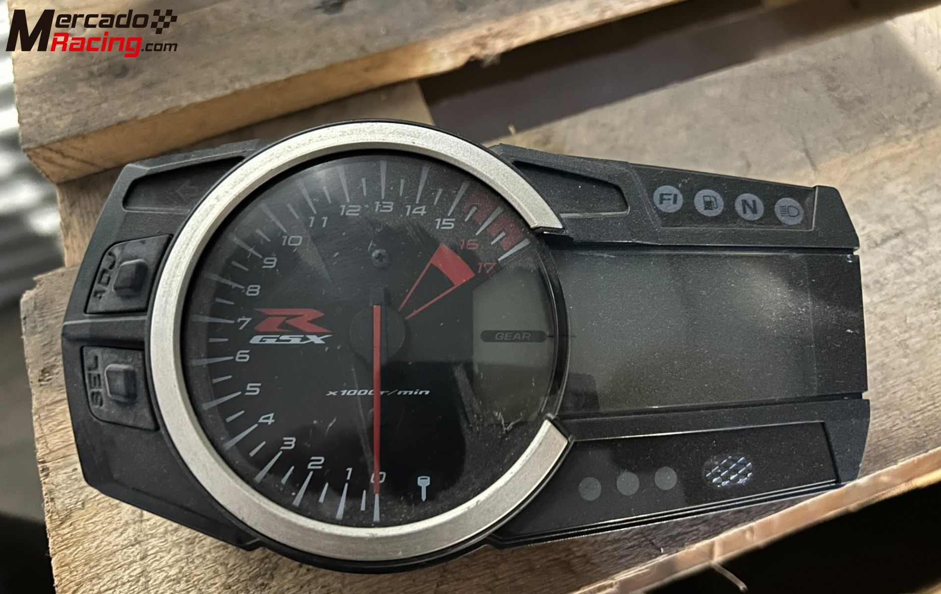 Marcador suzuki gsxr modelo l 