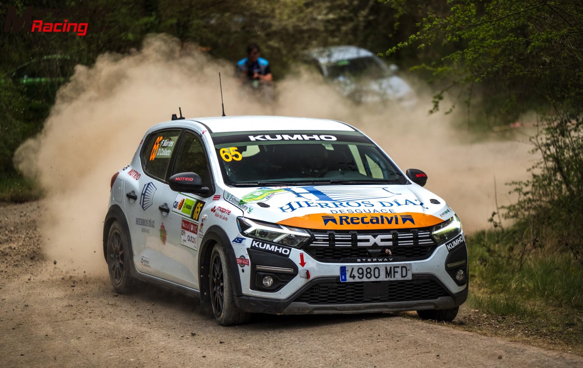 Dacia cup vendo o cambio  por 208 r2