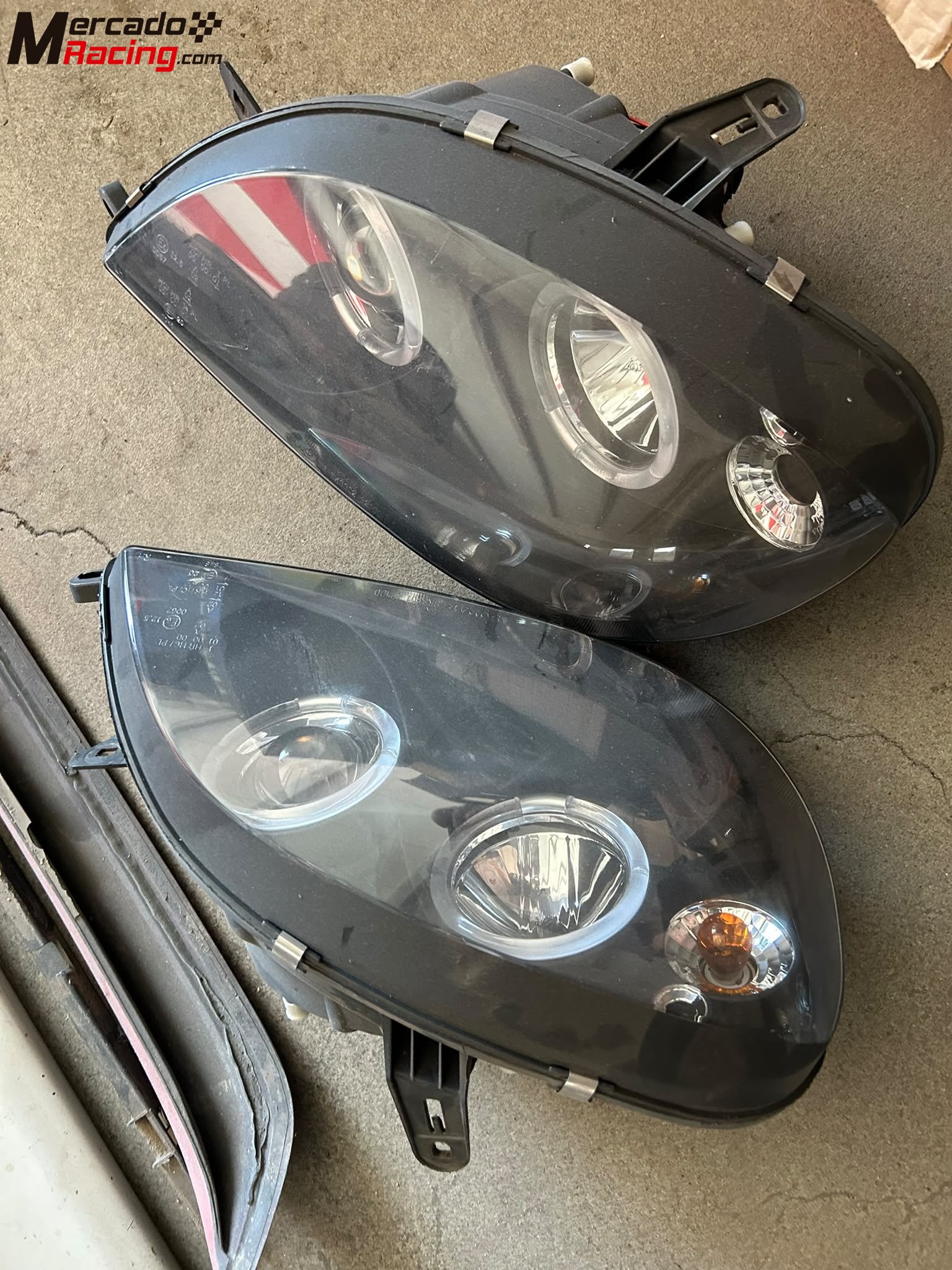 Faros delanteros saxo