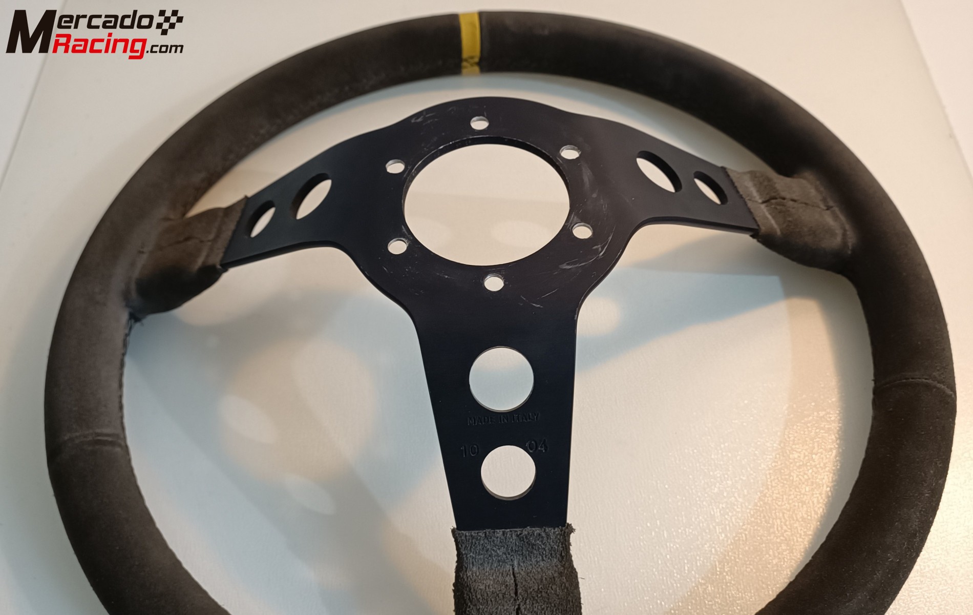 Se vende volante oreca.