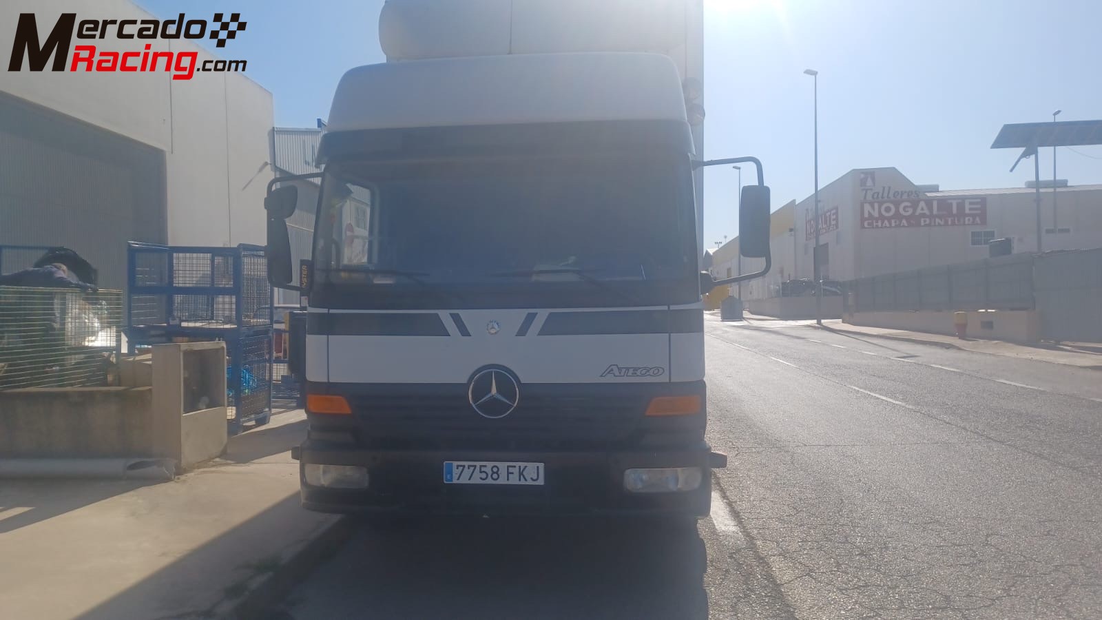 Camión mercedes