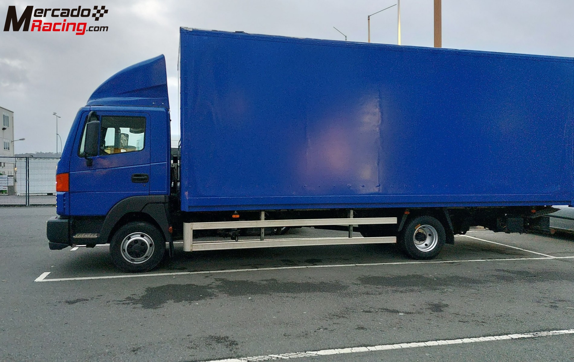 Camion nissan atleon