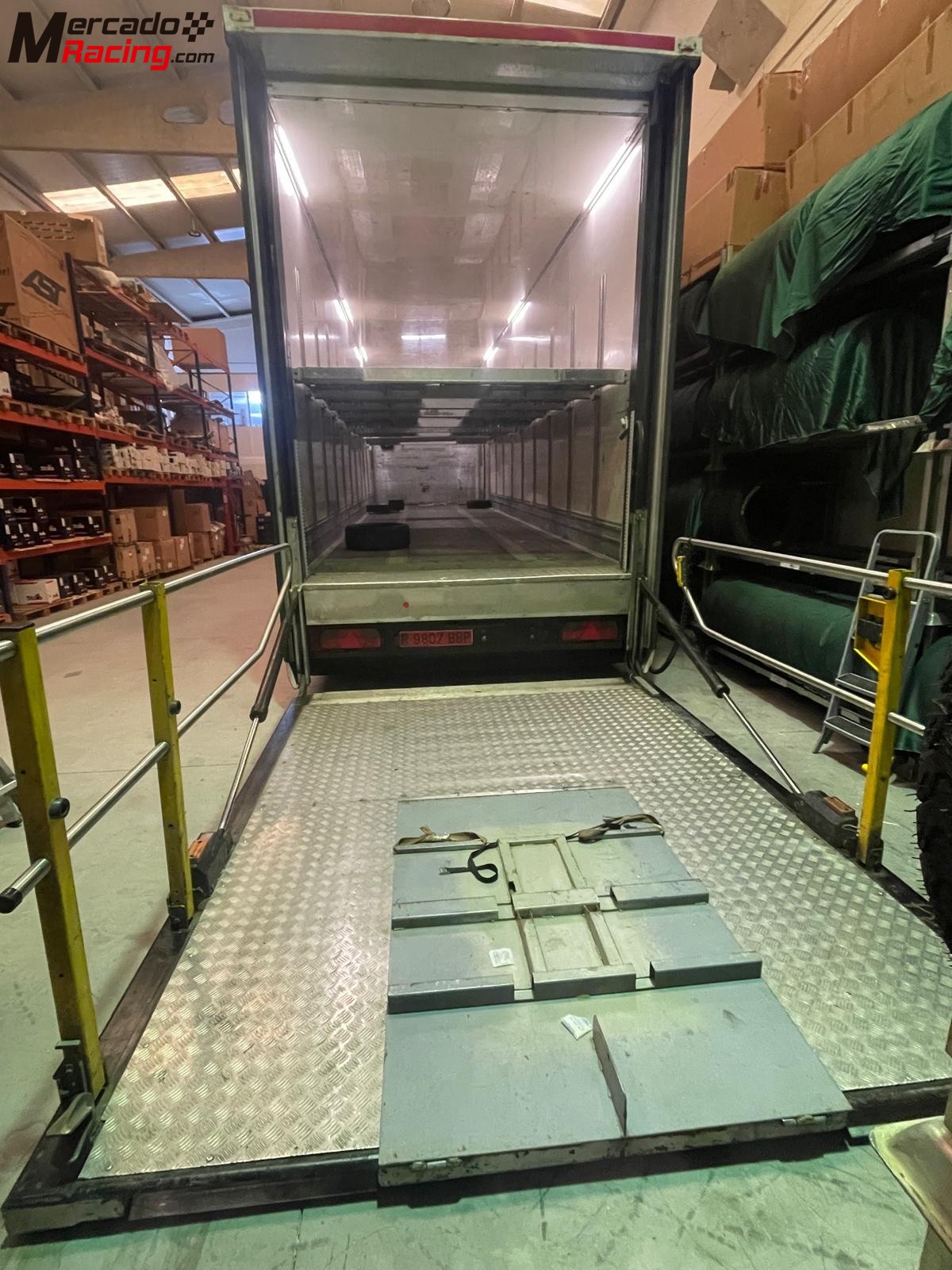 Semiremolque para asistencia y transporte