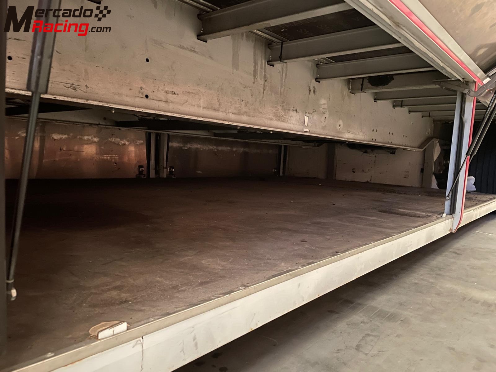 Semiremolque para asistencia y transporte