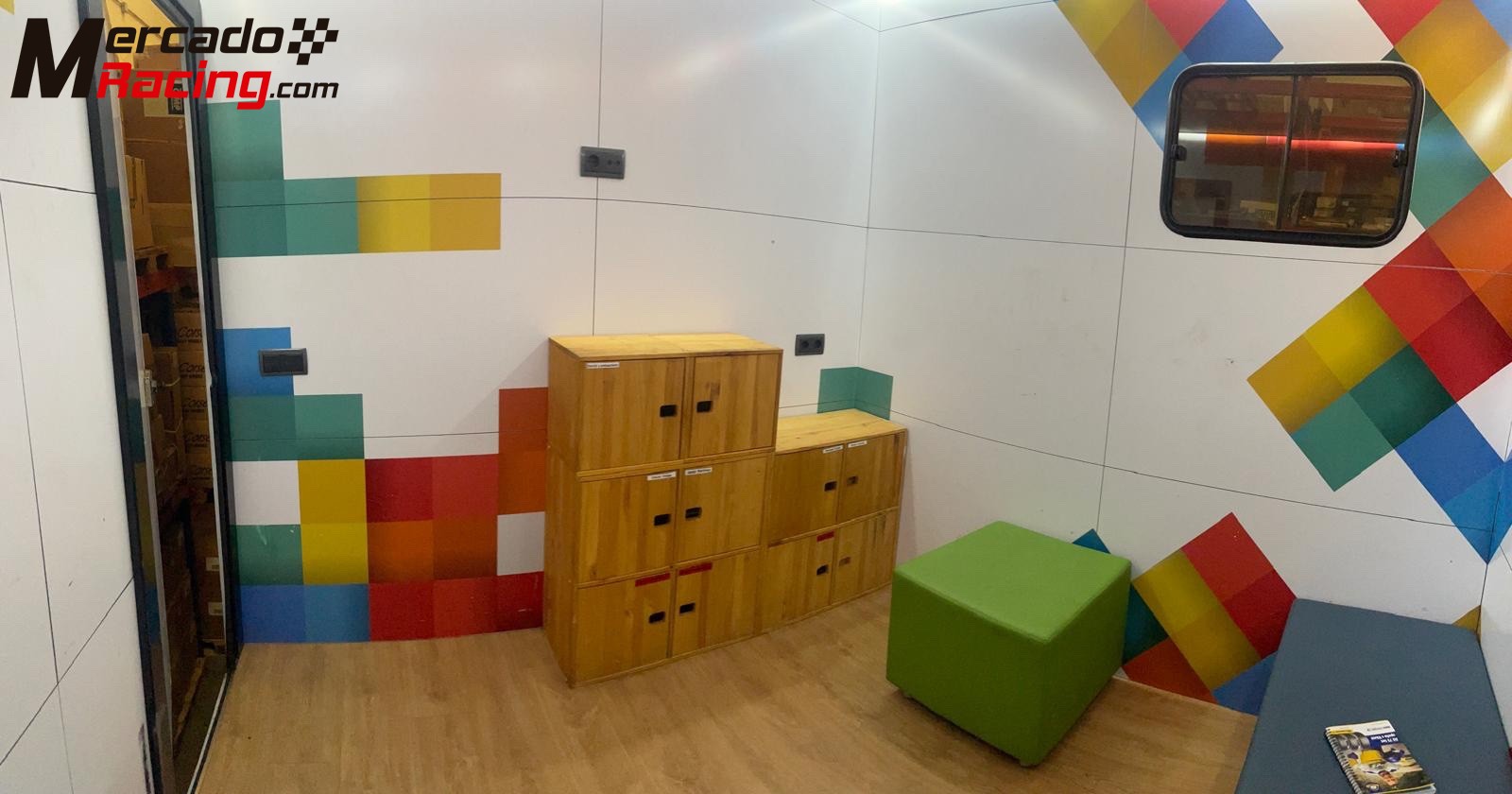 Semiremolque para asistencia y transporte