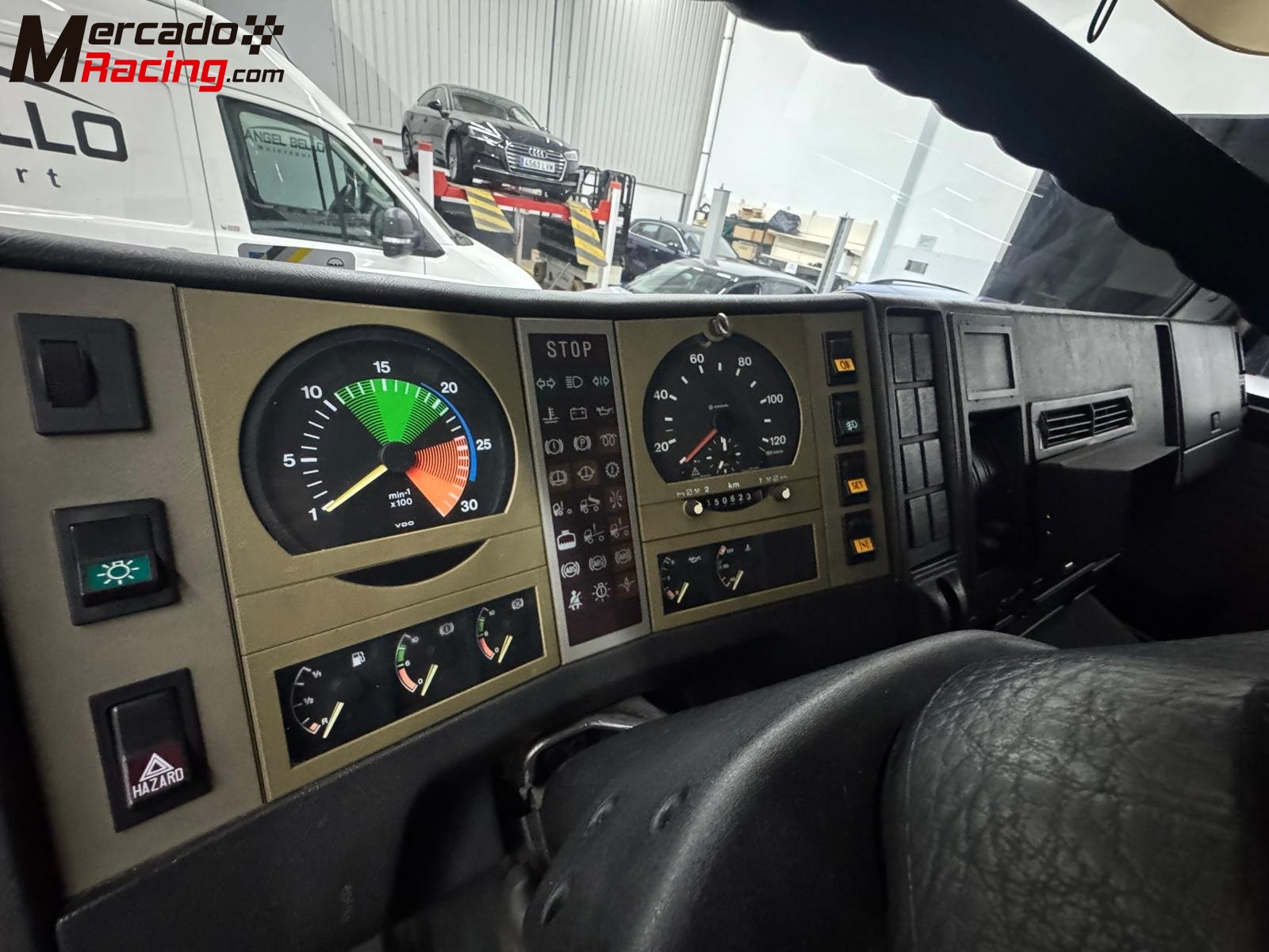 Man 12 232  camion taller con rampa