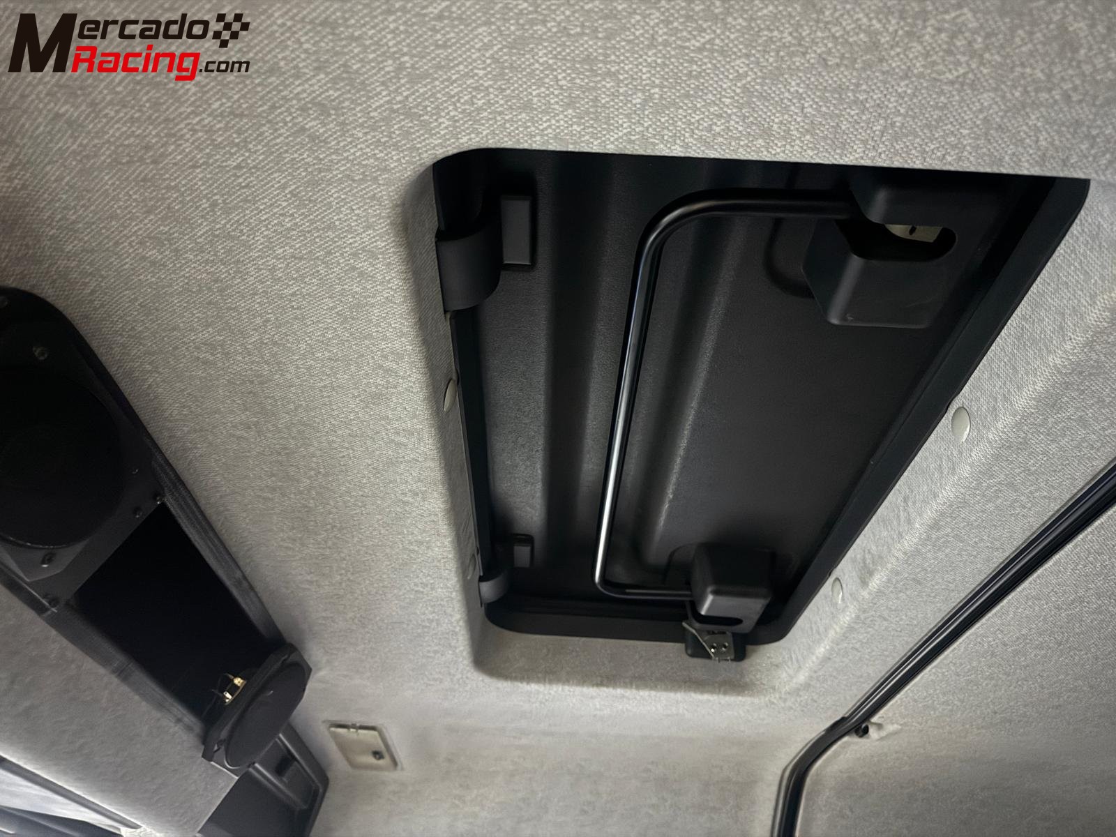 Man 12 232  camion taller con rampa