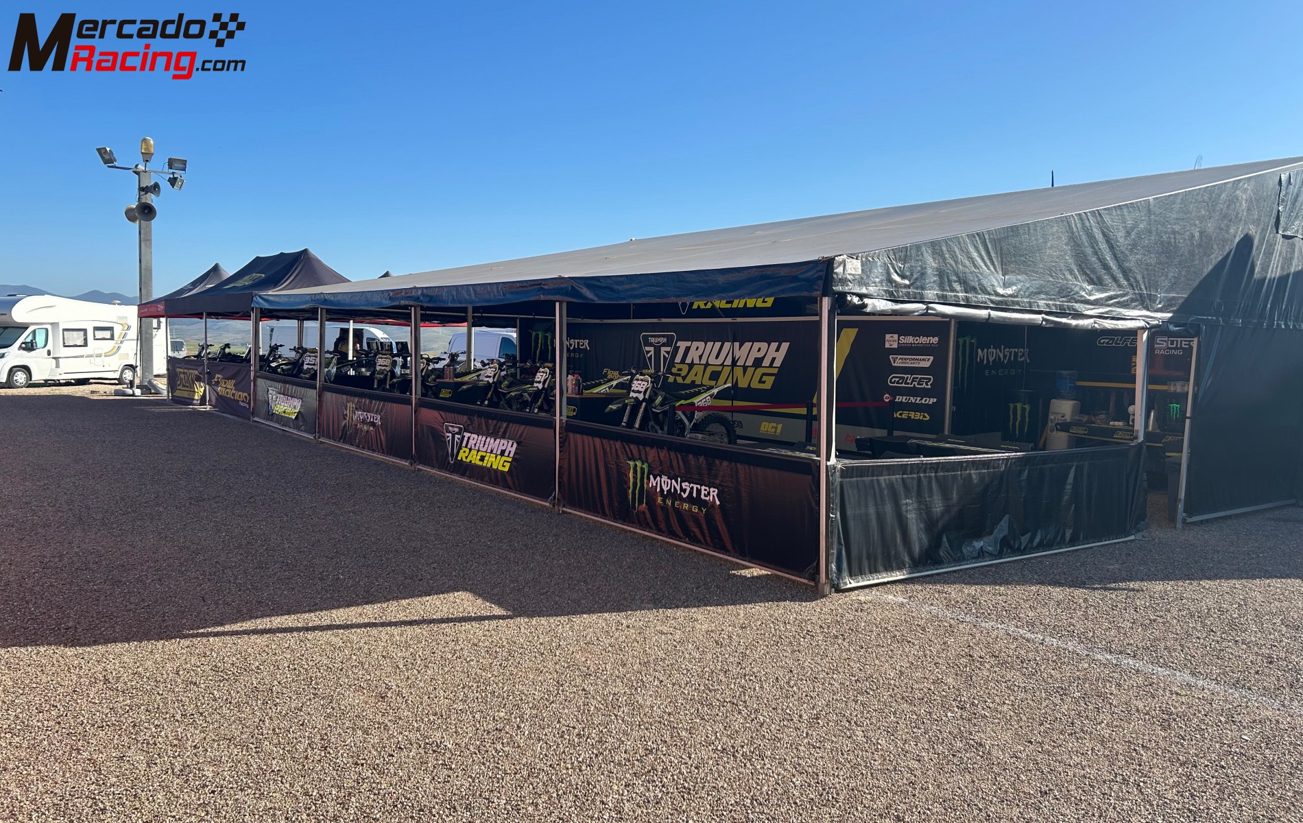 Se vende conjunto tractora más remolque vivienda taller más toldo steigmaier