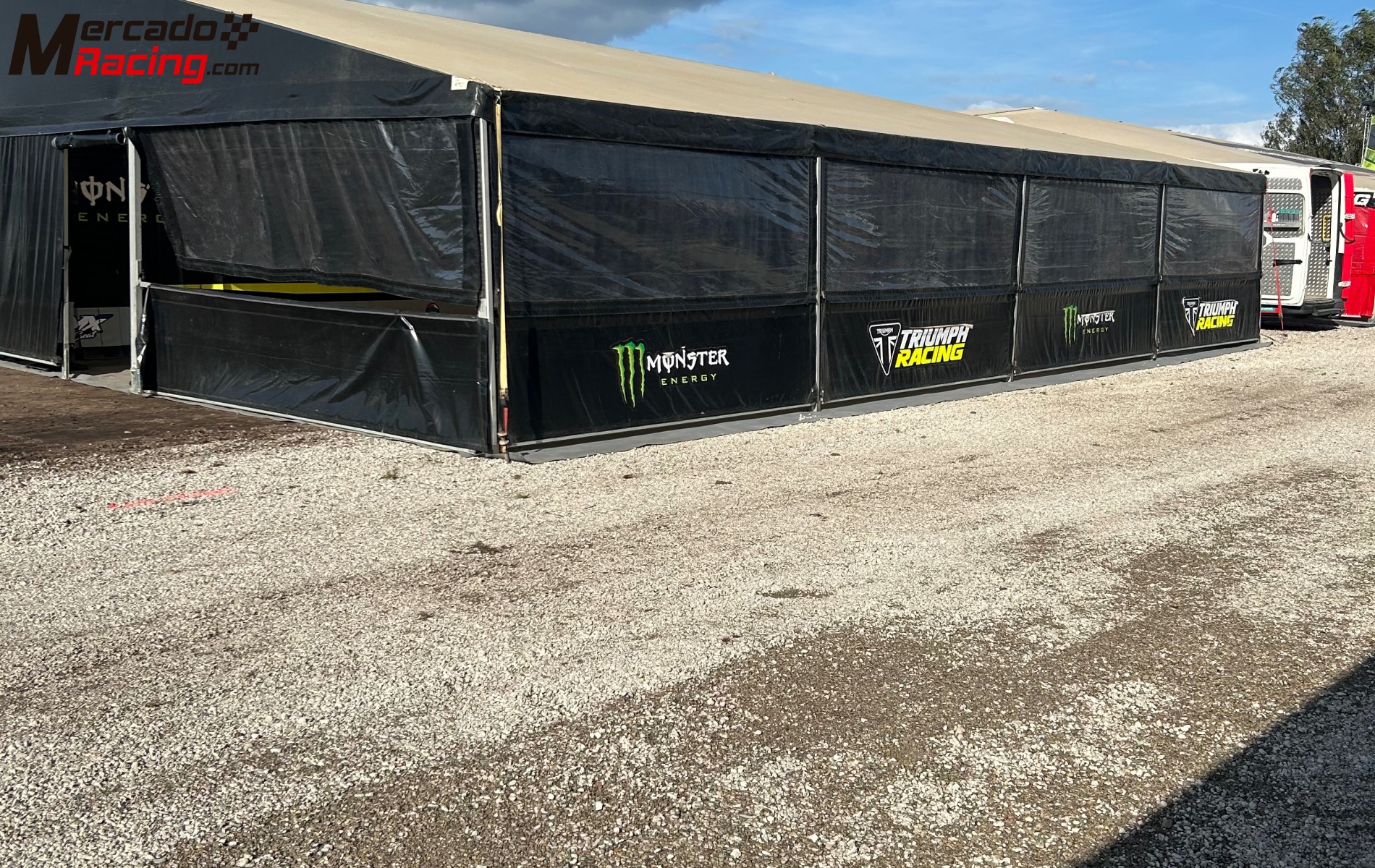 Se vende conjunto tractora más remolque vivienda taller más toldo steigmaier