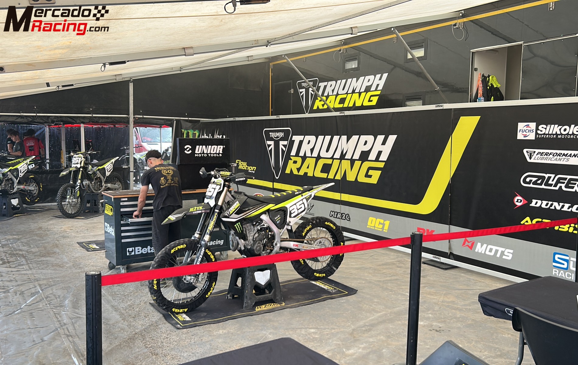 Se vende conjunto tractora más remolque vivienda taller más toldo steigmaier