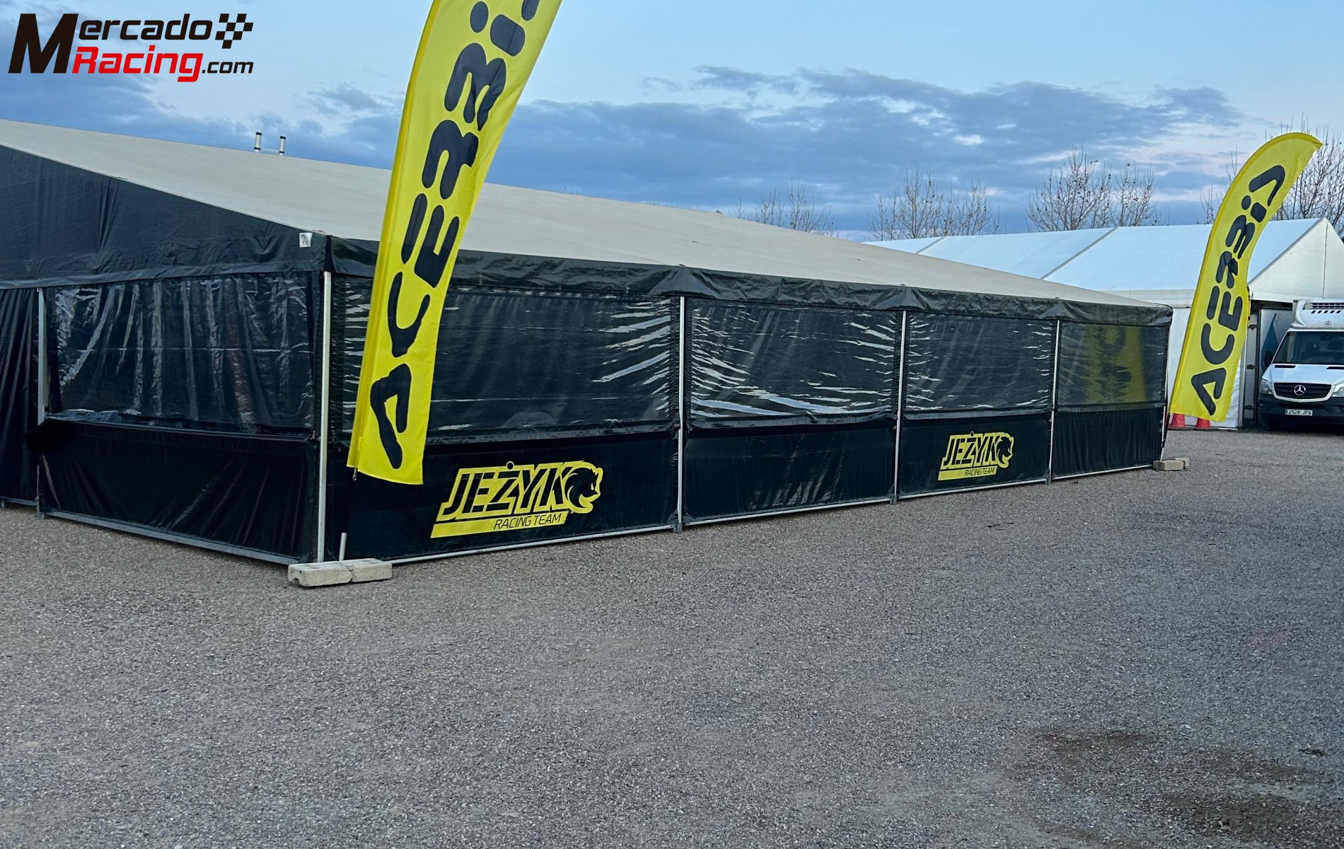 Se vende conjunto tractora más remolque vivienda taller más toldo steigmaier