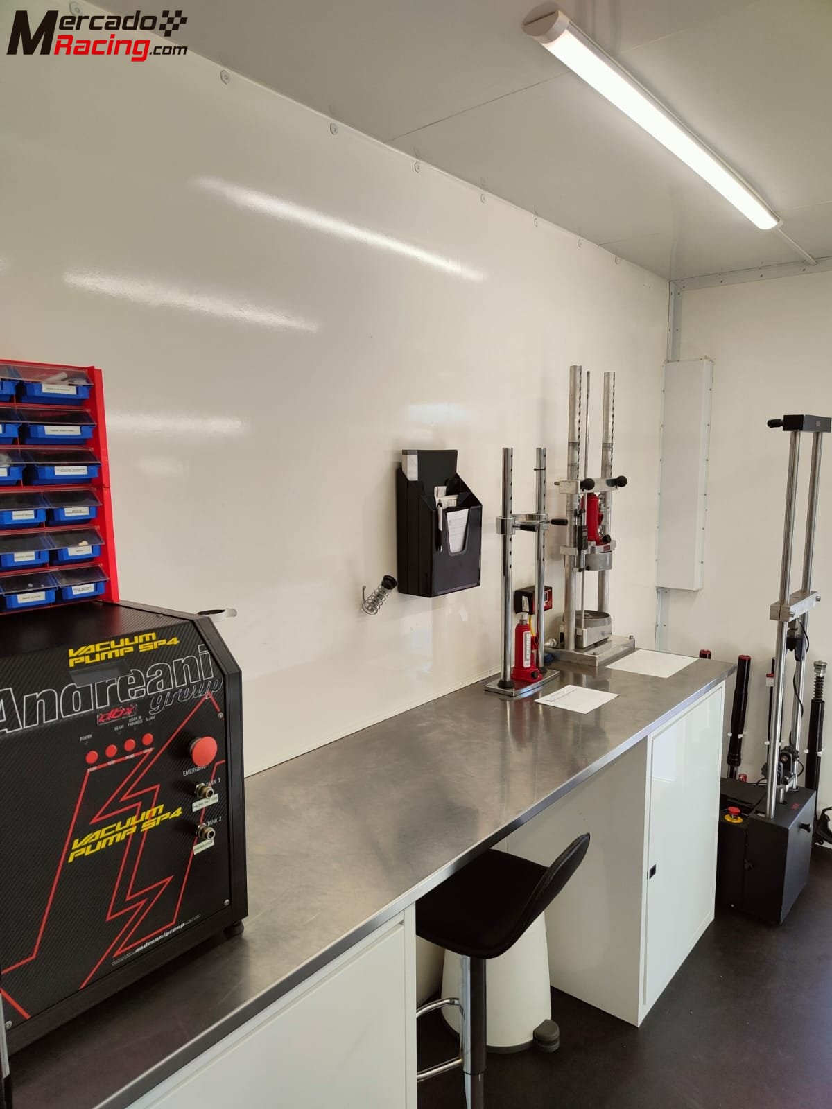 Camión taller-vivienda