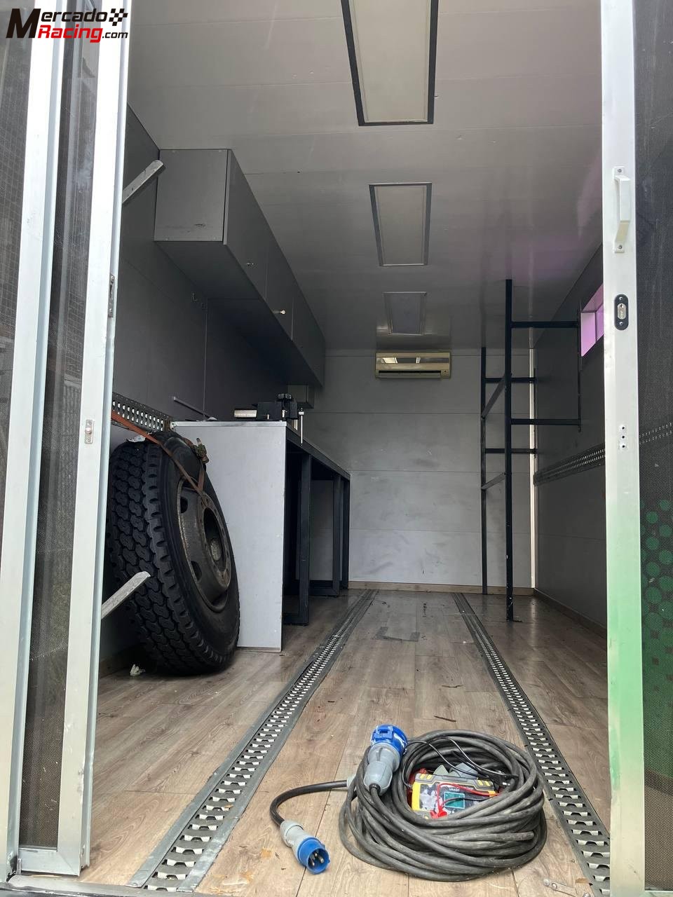 Camion man 460 + semirremolque taller-vivienda para carreras motos/quads