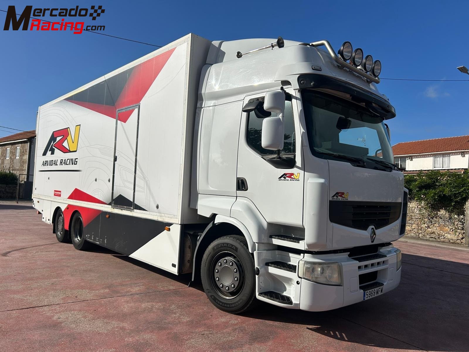 Camion asistencia renault premium 460.26 6x2