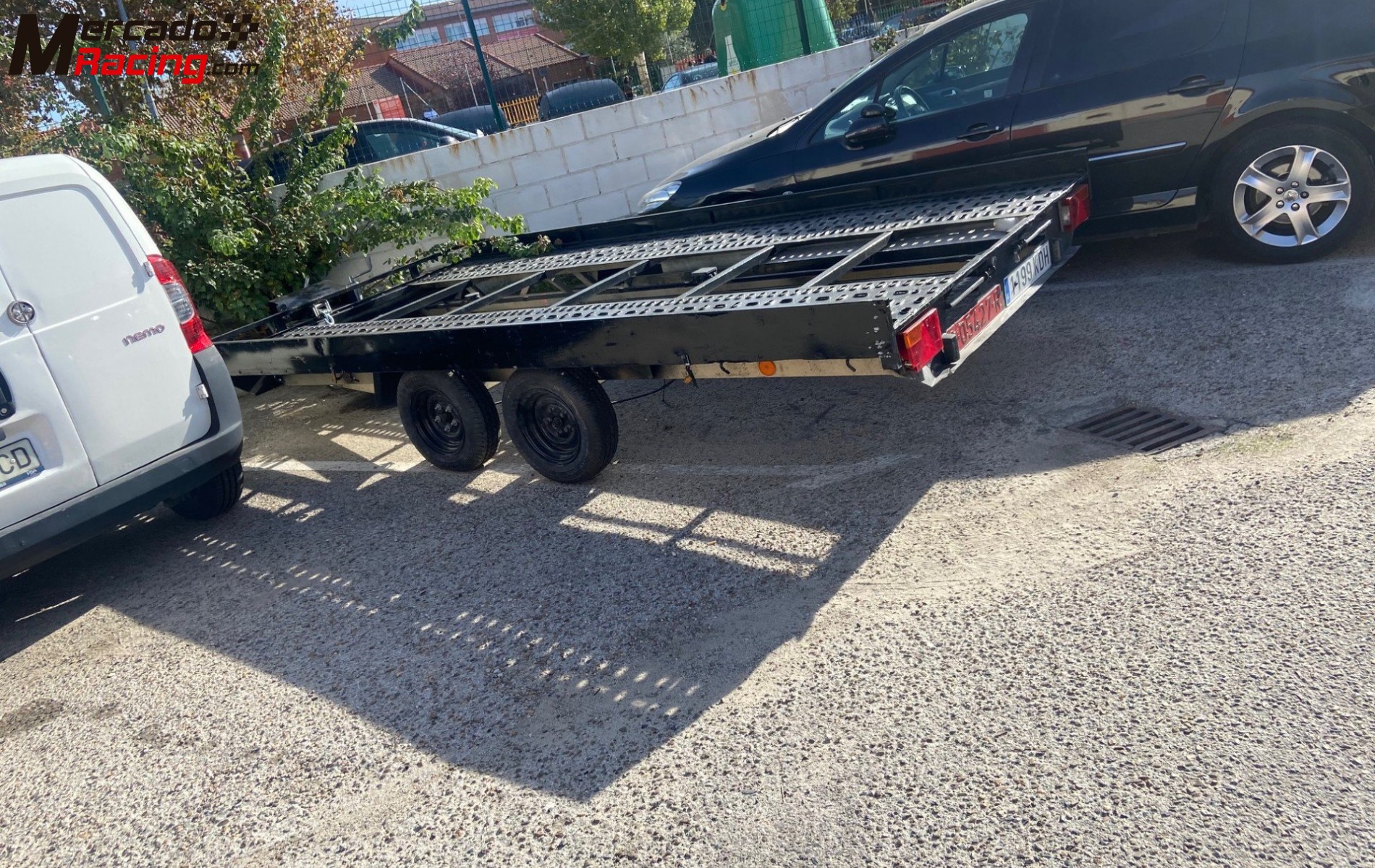 Se vende remolque basculante con hidráulico y cabestrante