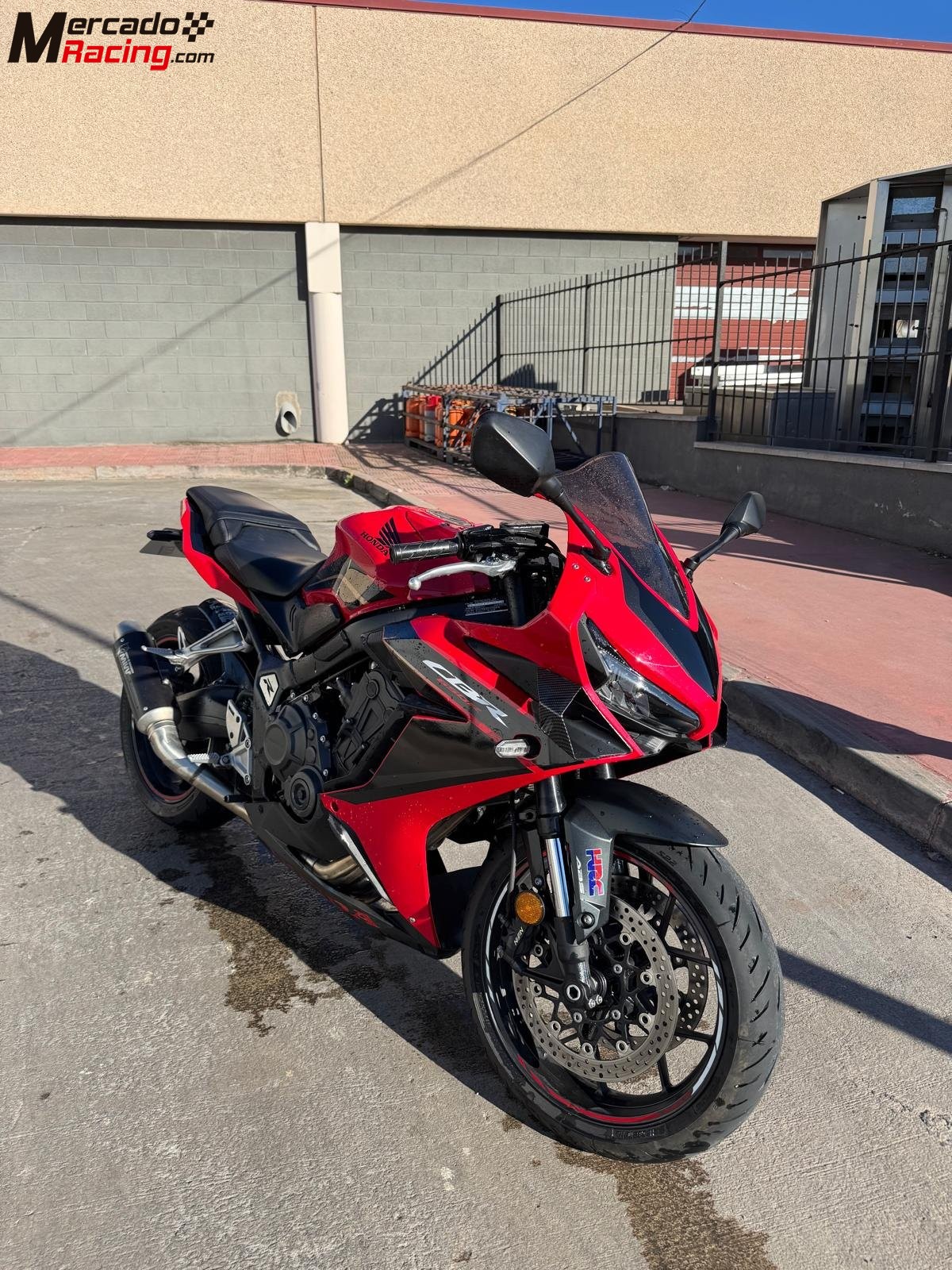 Honda cbr 650r con mantenimiento hasta 12/2026