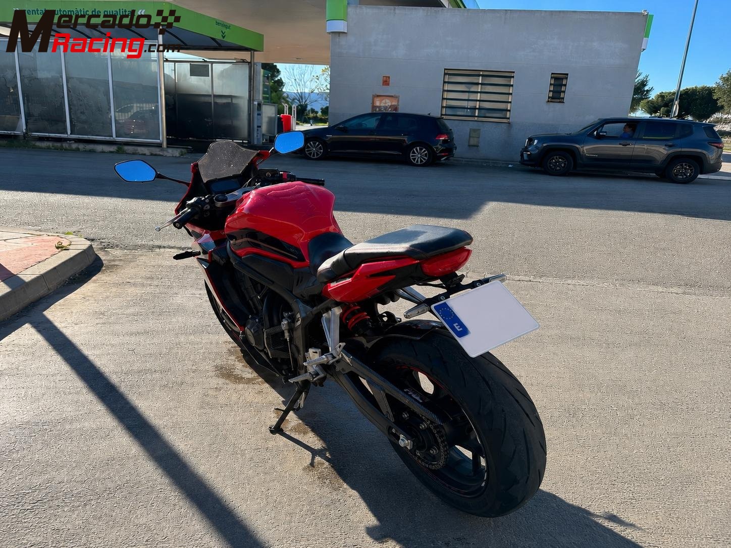 Honda cbr 650r con mantenimiento hasta 12/2026