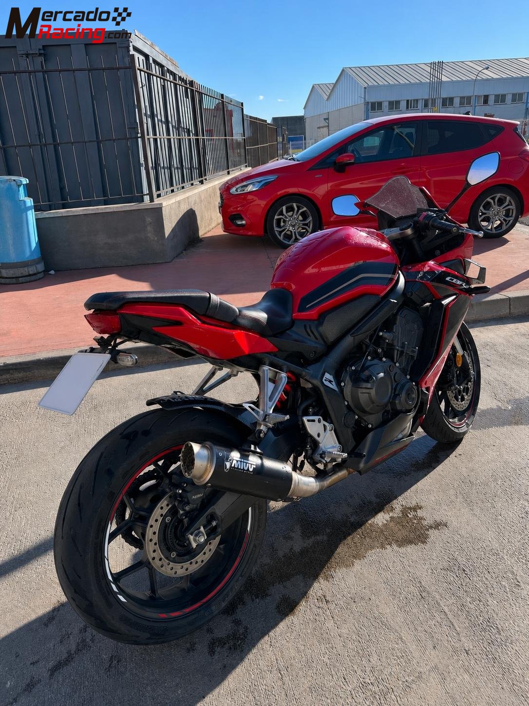 Honda cbr 650r con mantenimiento hasta 12/2026