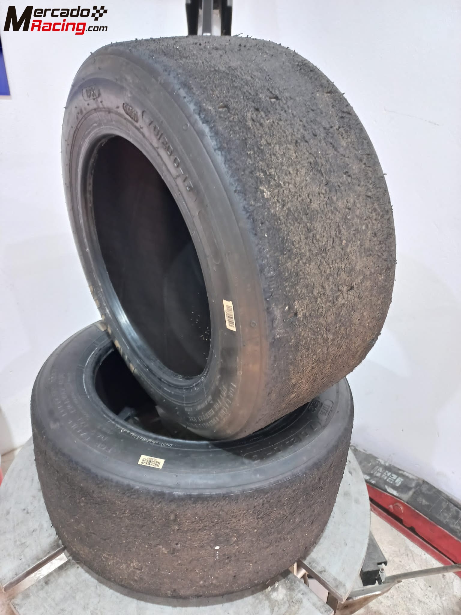 Neumáticos avon 7.0/20.0-13 y 8.2/22.0-13 al 90%