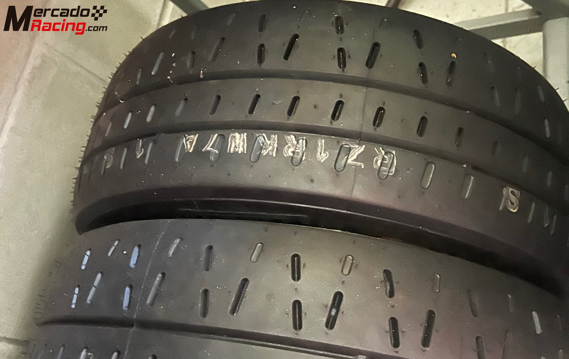 Slicks pirelli rkw7