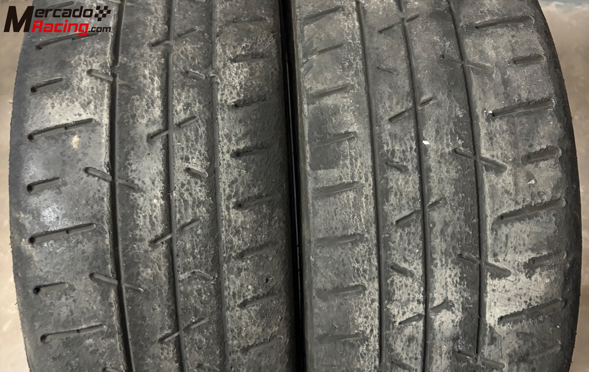 2 slicks hankook 15”- t33