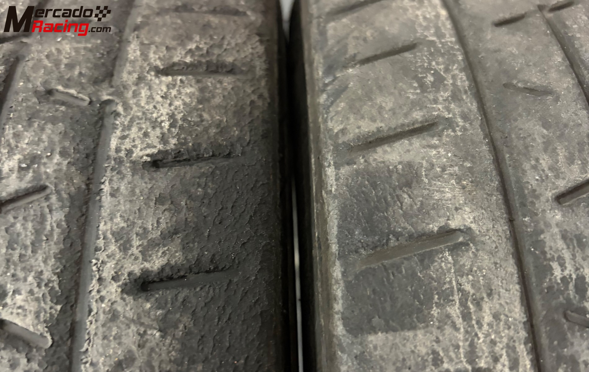 2 slicks hankook 15”- t33