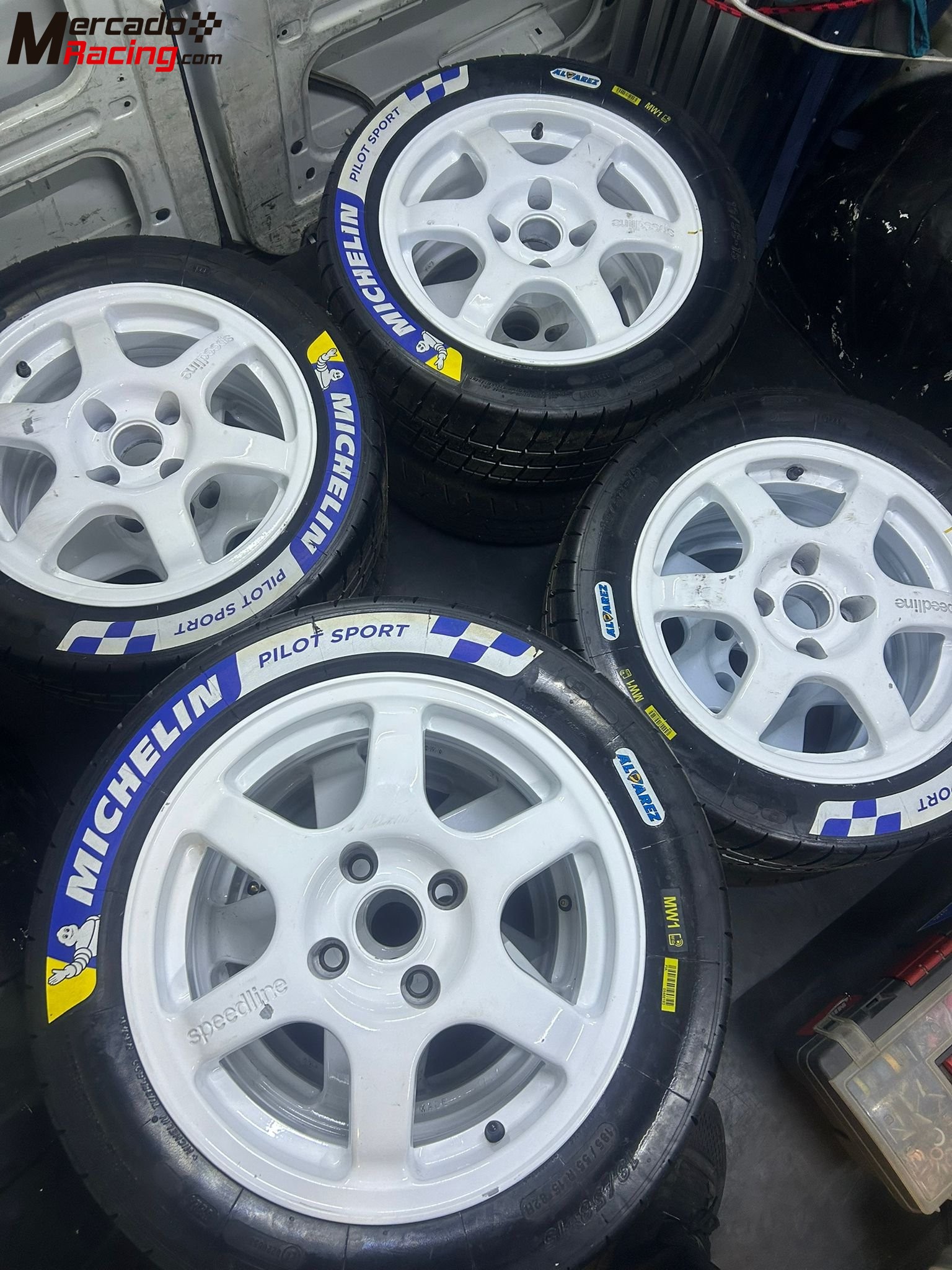 Se venden 4 michelín de agua a estrenar