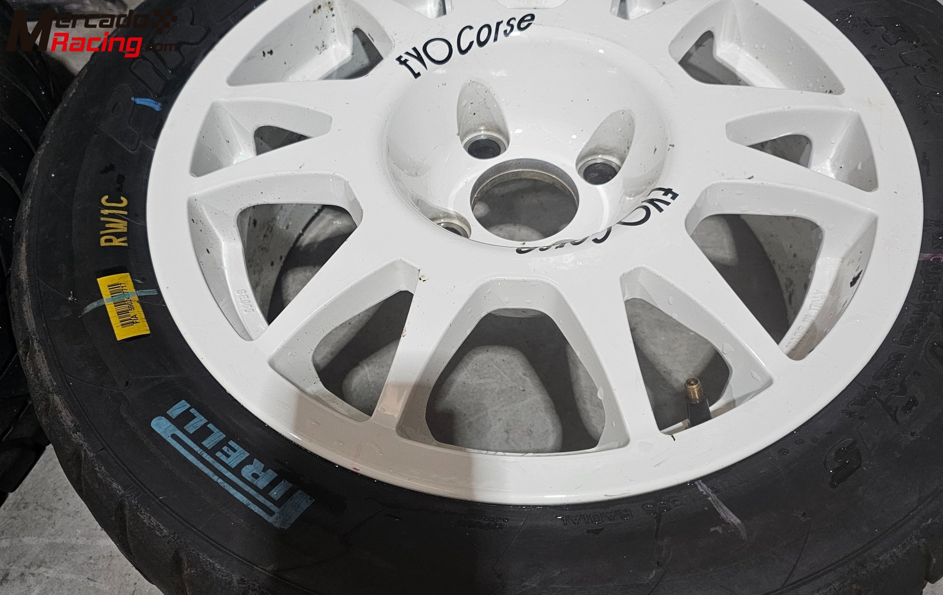 Pirelli 15 varios compuestos