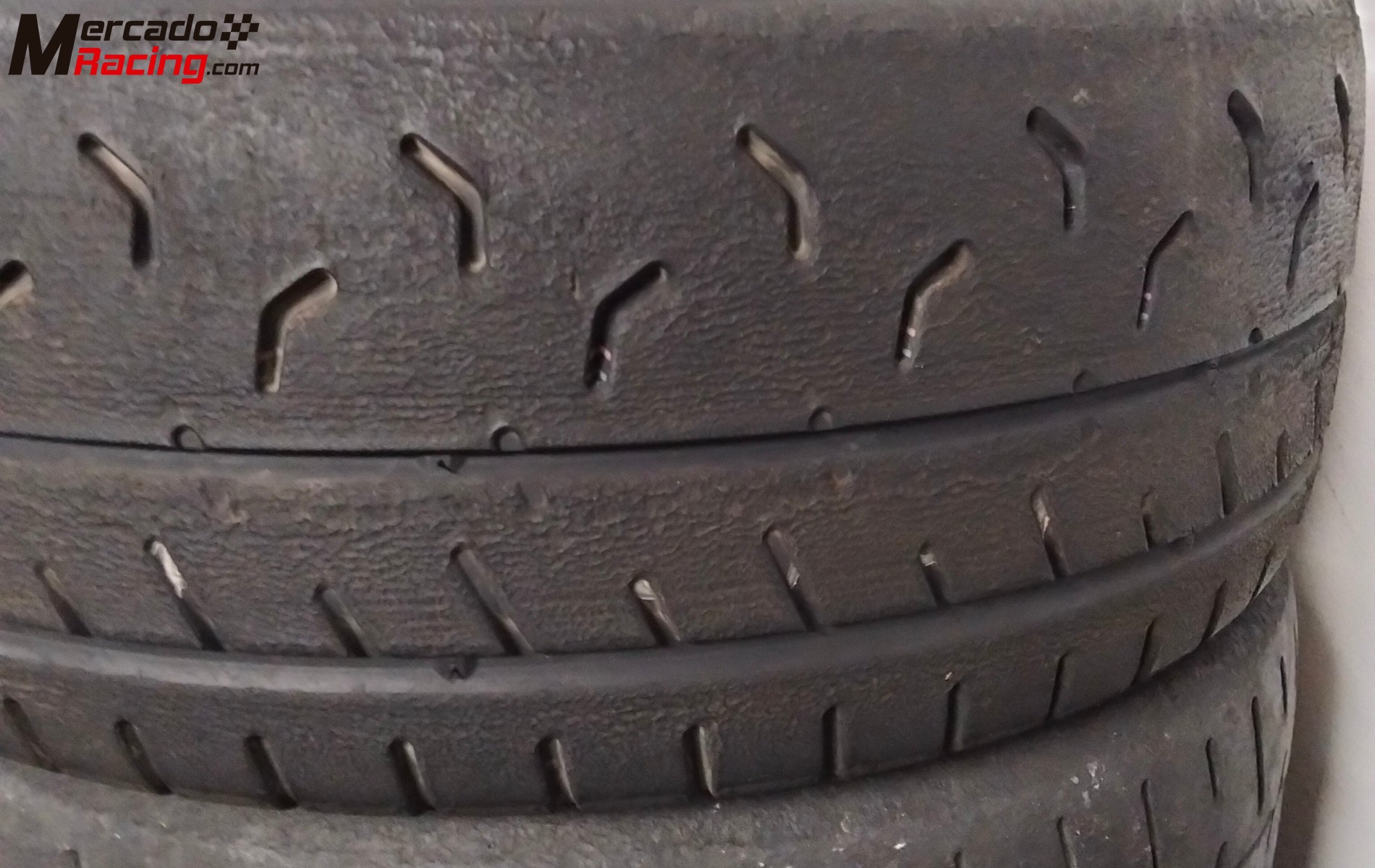 Slicks de competición kumho en 15 medias k51 muy nuevas 