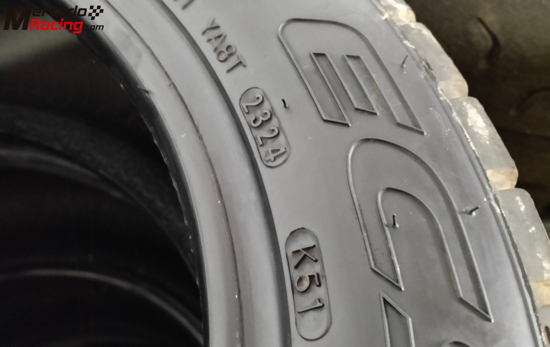Slicks de competición kumho en 15 medias k51 muy nuevas 