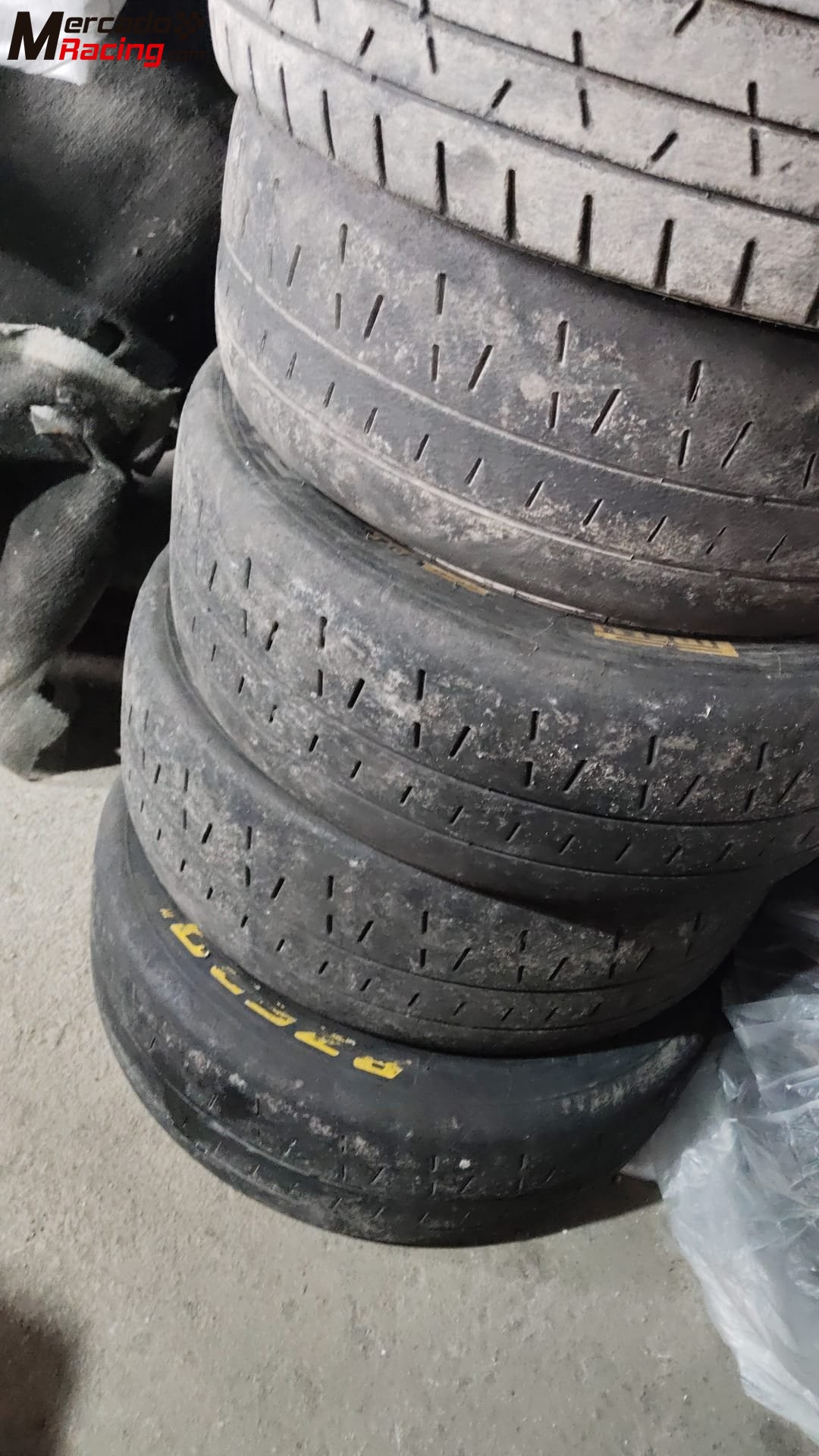 Slicks pirelli