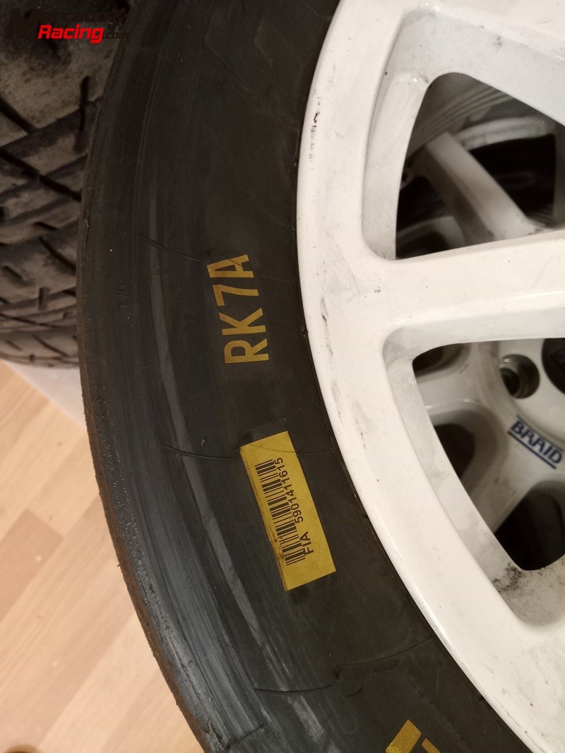 Se venden 4 neumáticos pirelli 195/50/16 rk7a