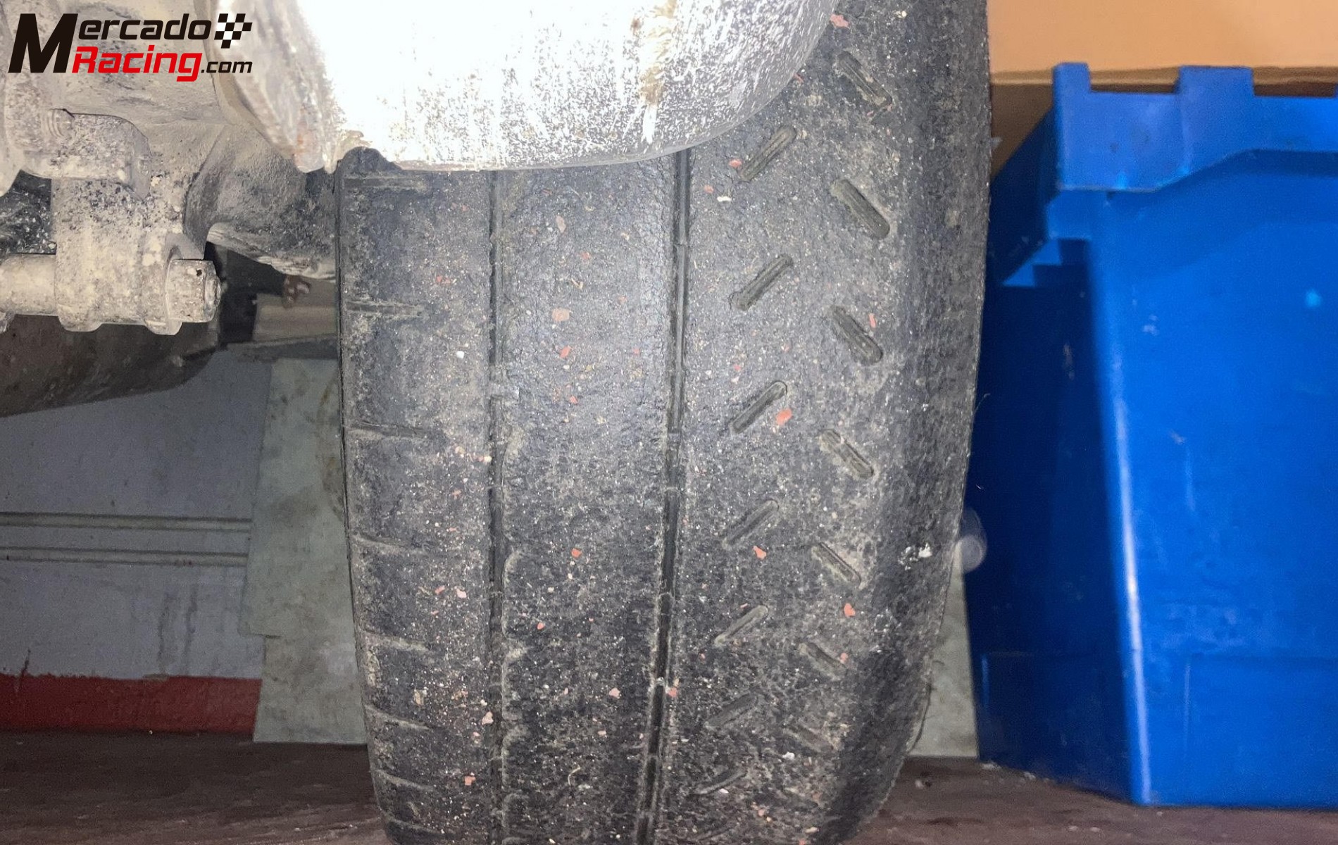 Slicks michelín fia 31 y 21  en 16