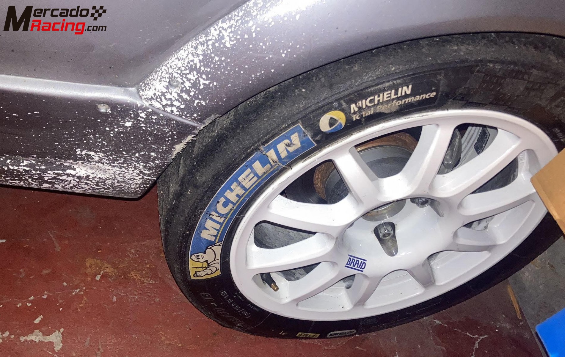 Slicks michelín fia 31 y 21  en 16