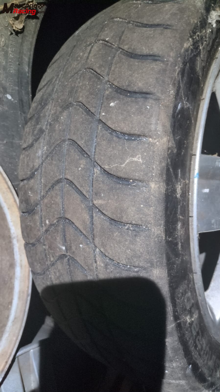 Pirelli y hankook de mojado 