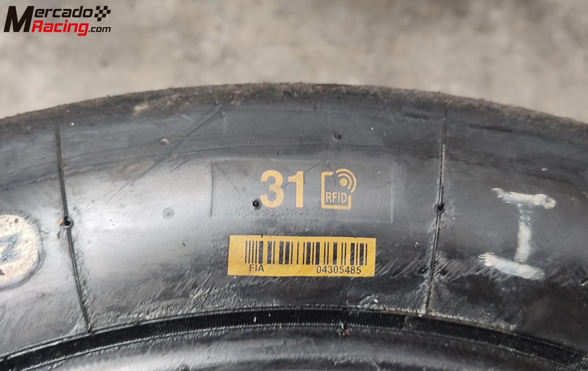 Slicks michelin 31