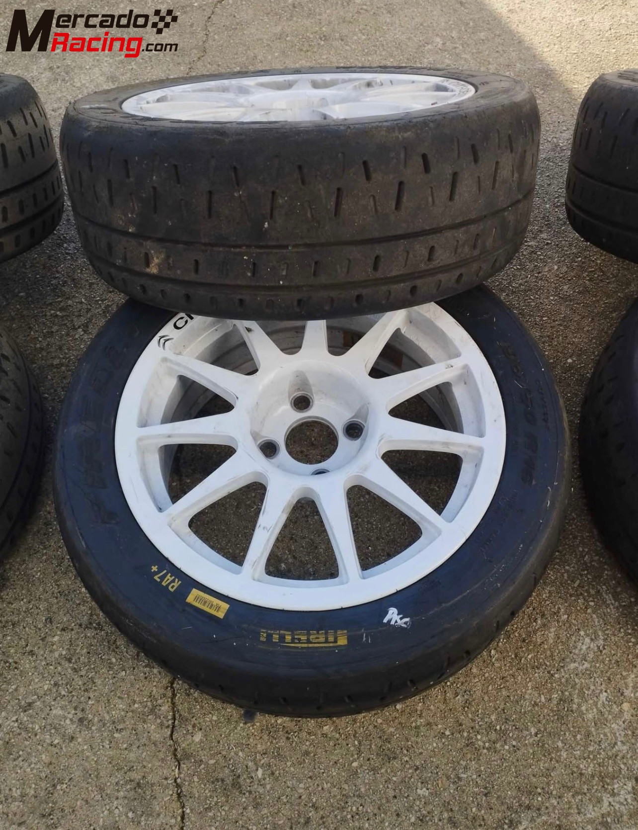 Pirelli 16 varios compuestos