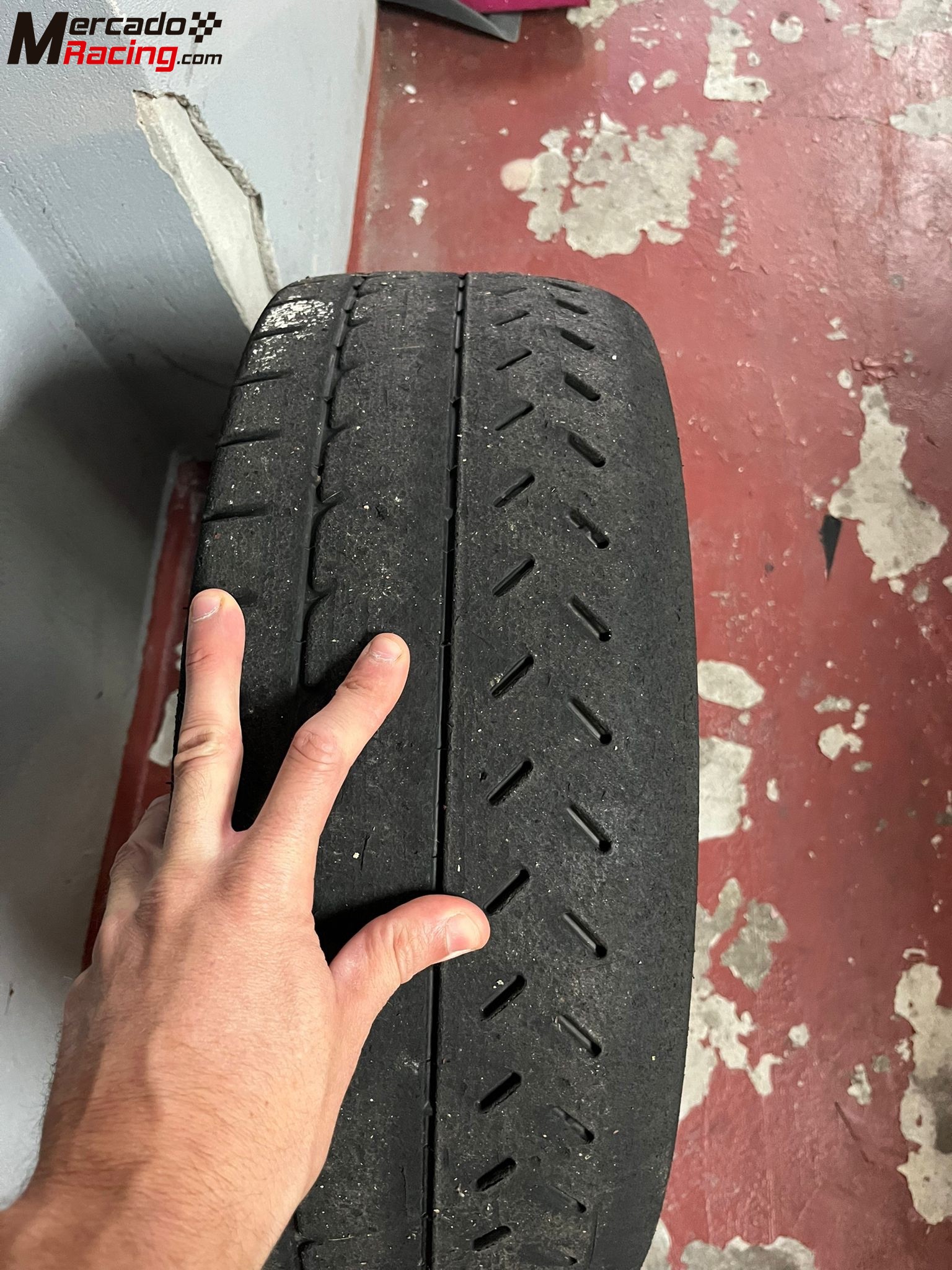 Slicks michelin 16