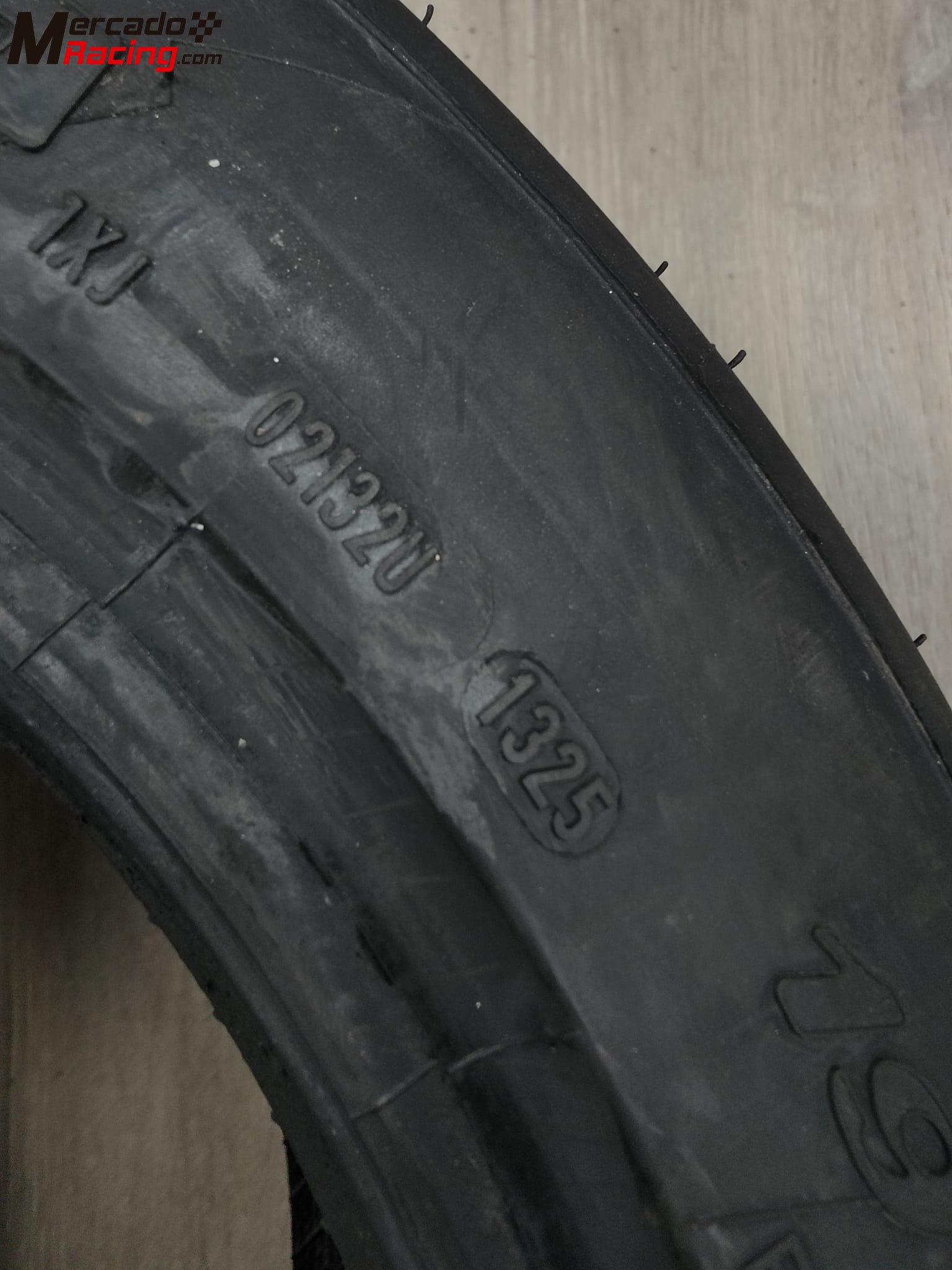 Pirelli ra7+a (blando) a estrenar 16